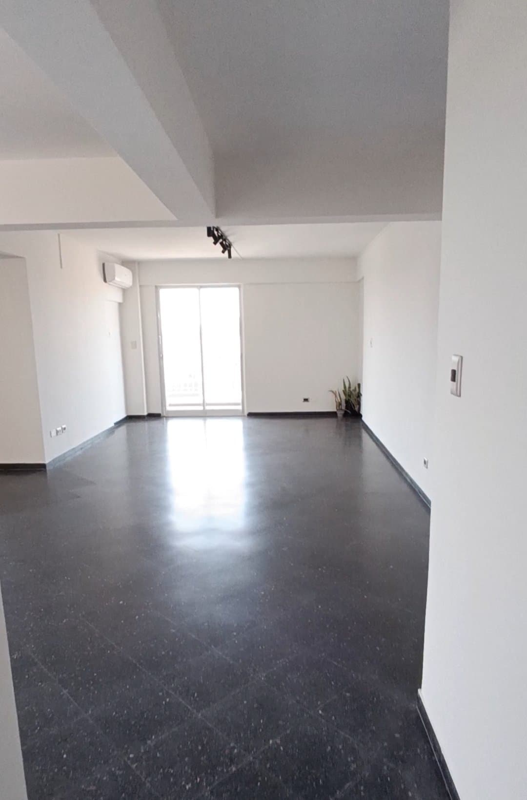 Departamento Remodelado 2 Dormitorios 113 Mts Y Cochera — foto 2