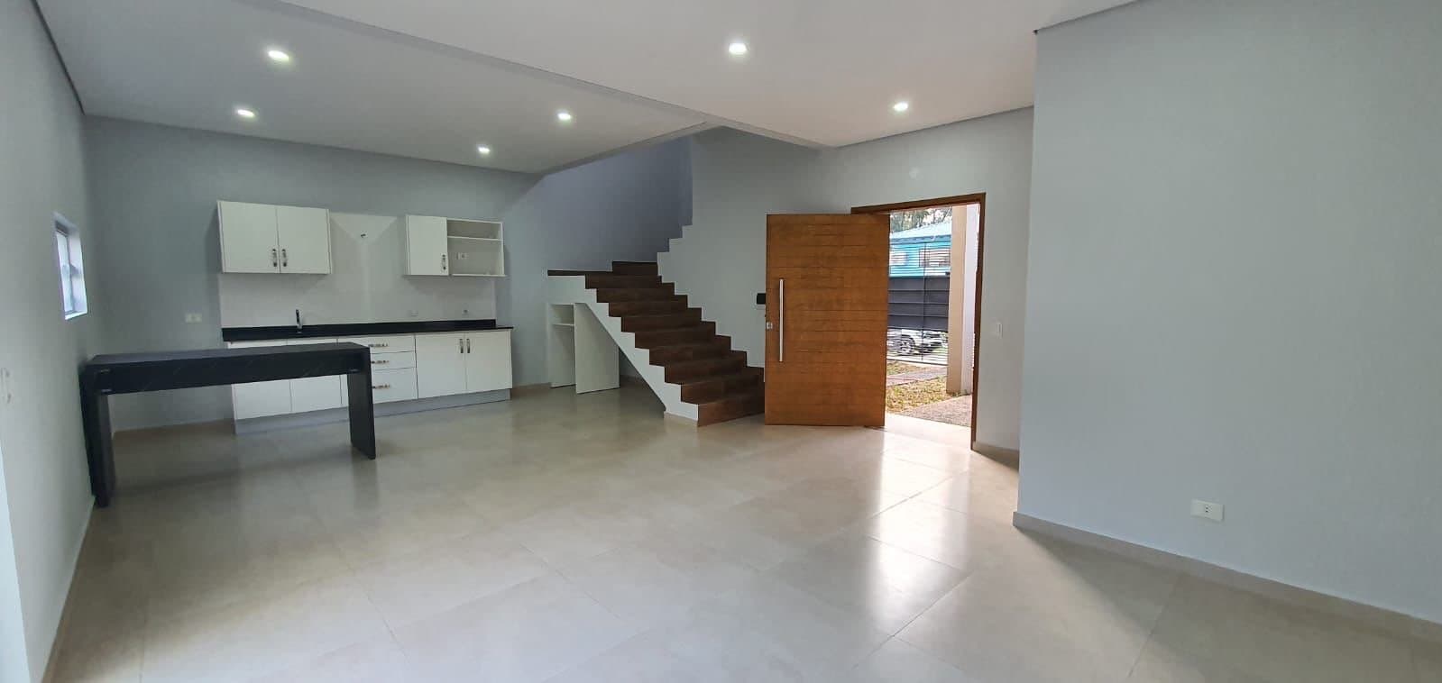 Duplex en Lambare ( Altos del Golf), foto 2