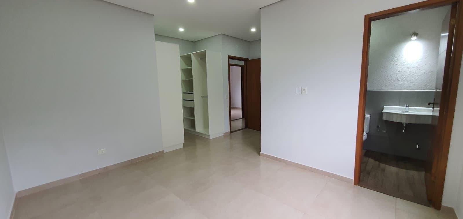 Duplex en Lambare ( Altos del Golf), foto 5