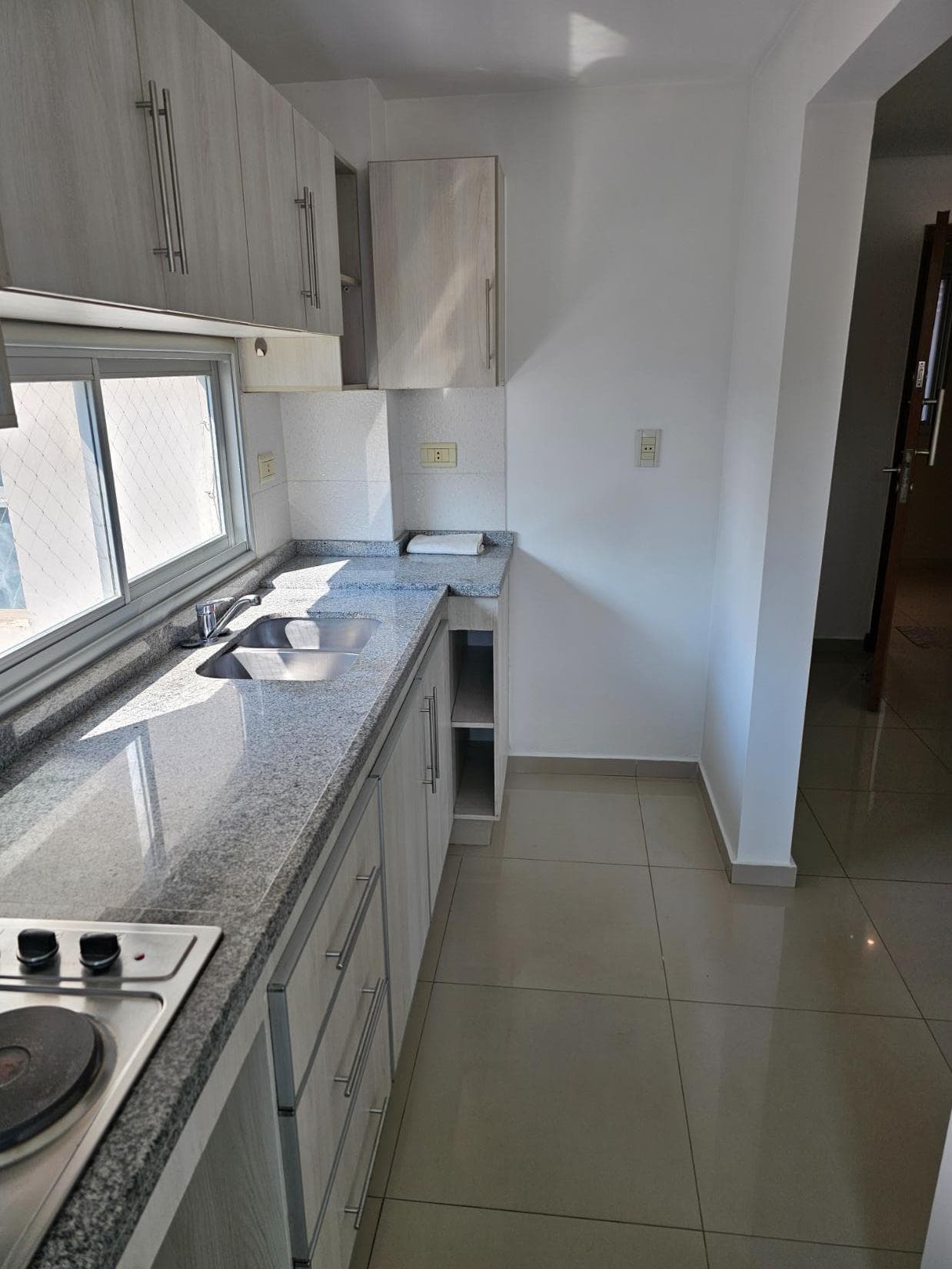 Moderno Departamento De Dos Dormitorios En Barrio Jara — foto 2