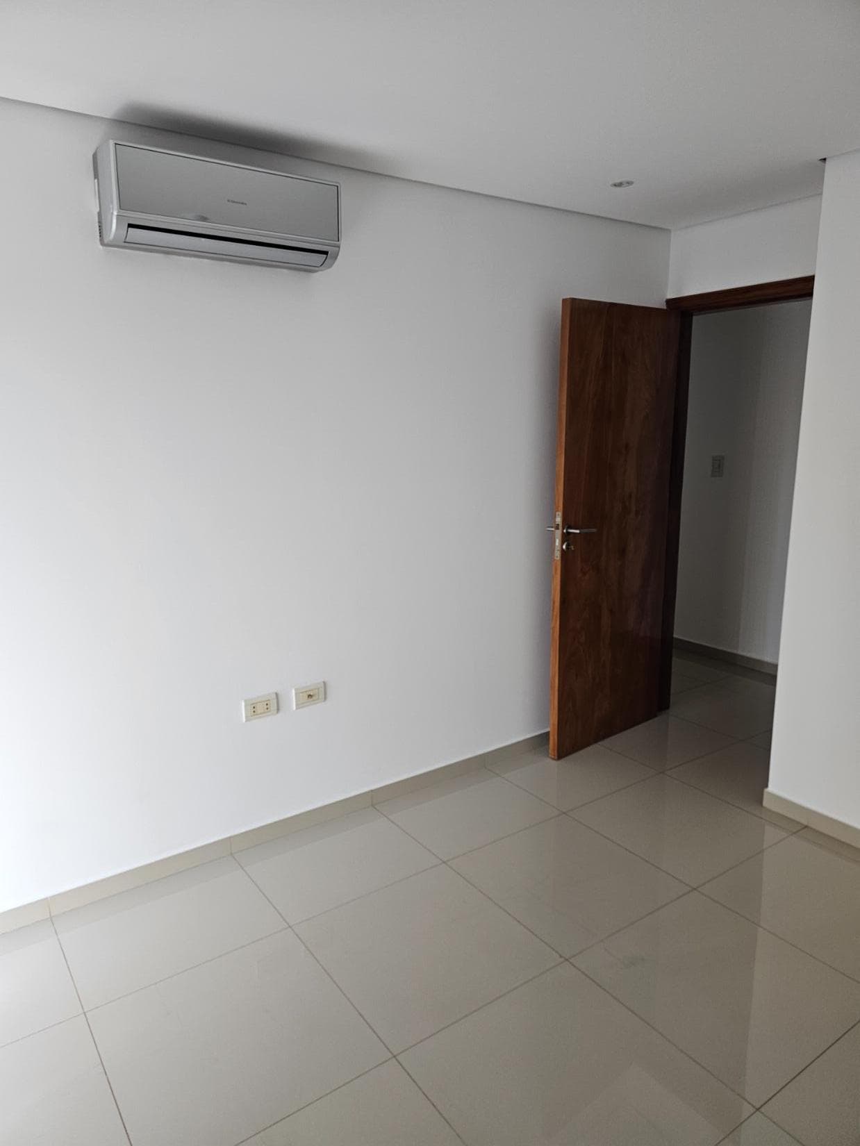 Moderno Departamento De Dos Dormitorios En Barrio Jara — foto 5