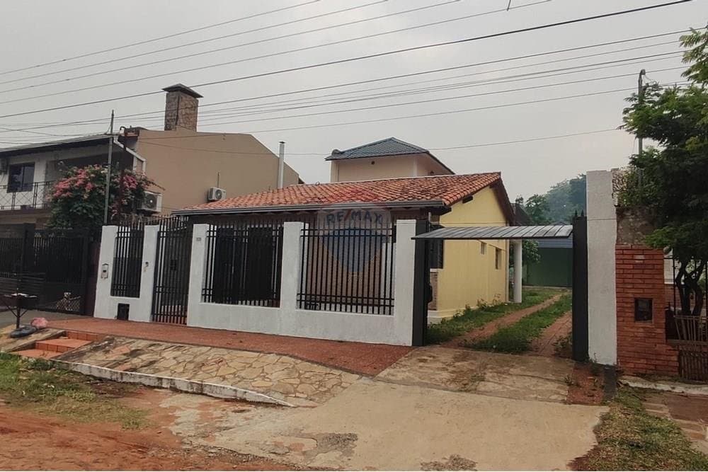 casa en Fernando de la Mora a pasos del Palacio de Justicia — foto 4