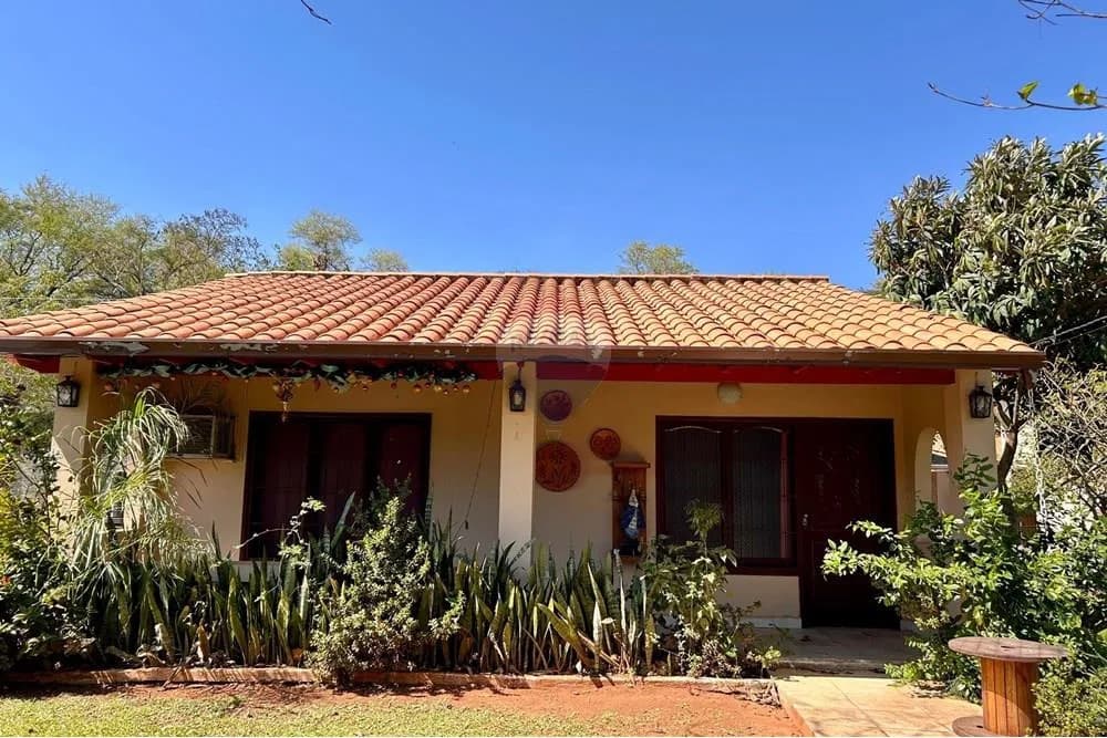Casa - Venta - Luque, Central, Paraguay — foto 1