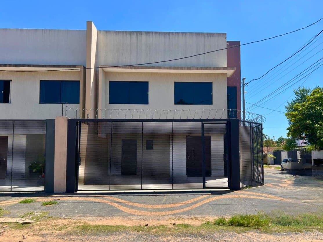 Alquilo duplex en esquina en asuncion santa maria