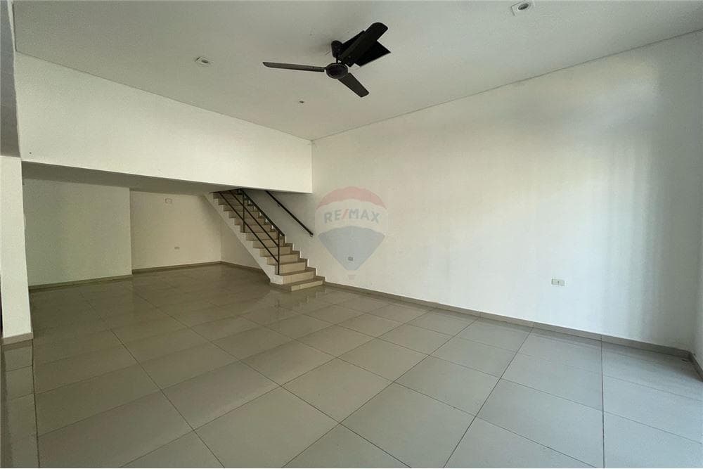 Local Comercial en Fernando de la Mora – Excelente, foto 4