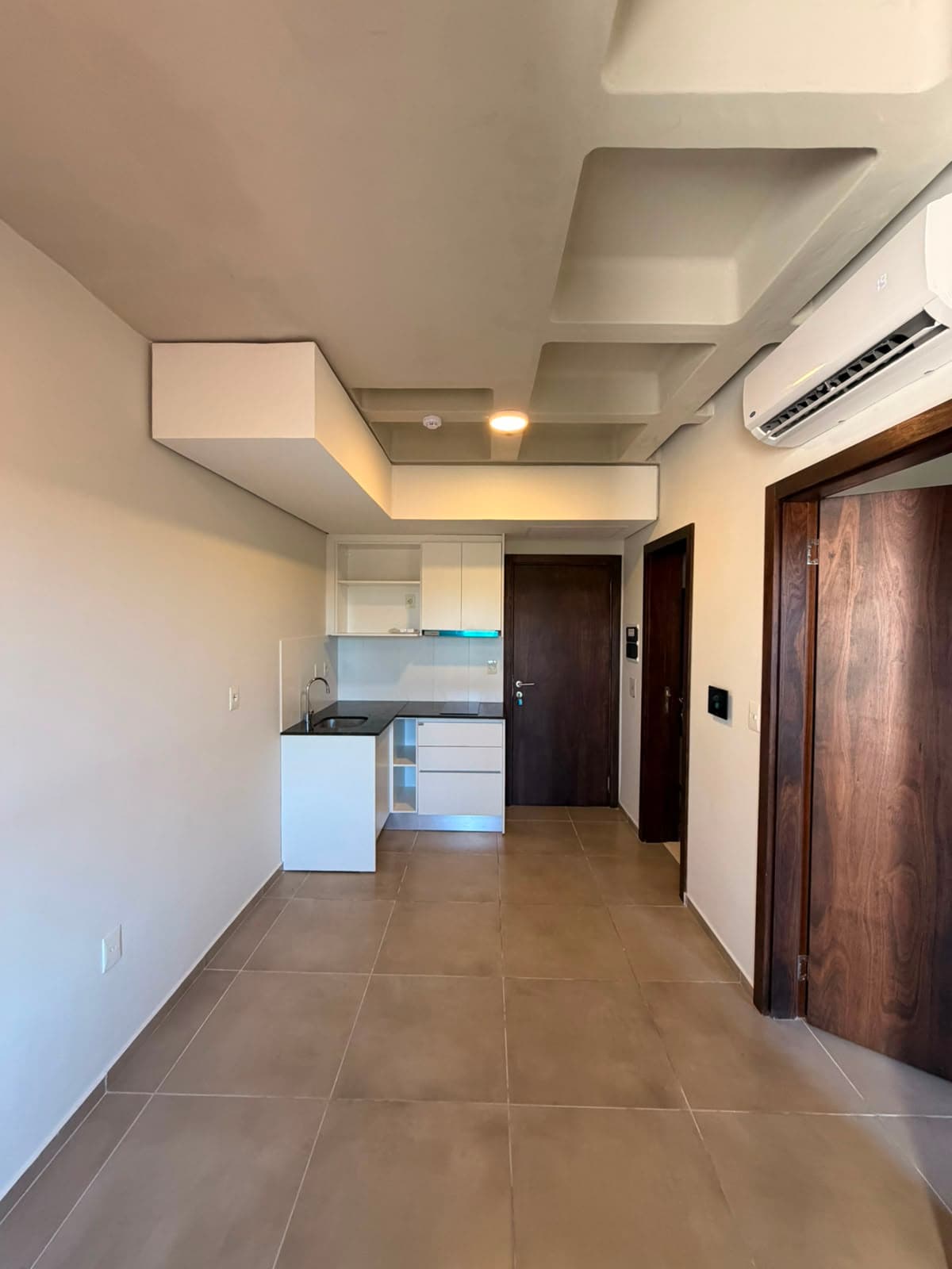Moderno departamento en alquiler en Luque, foto 2