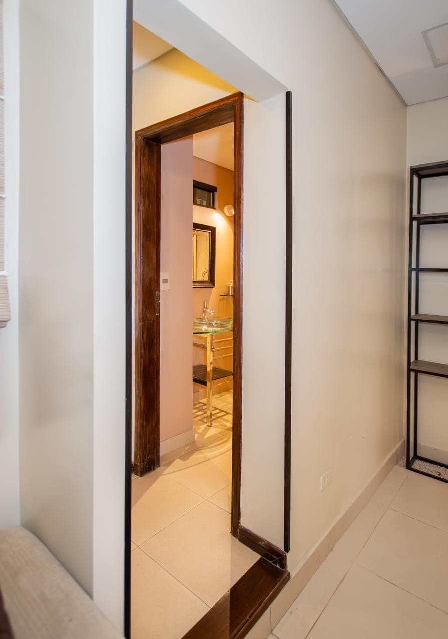 Vendo elegante residencia en barrio Sana Vicente