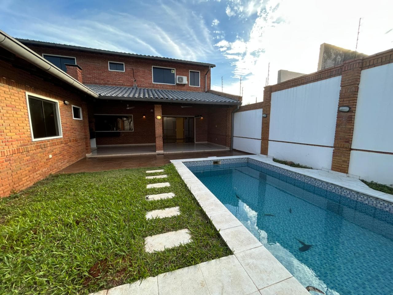 Casa De 4 Dormitorios En Lambare — foto 4
