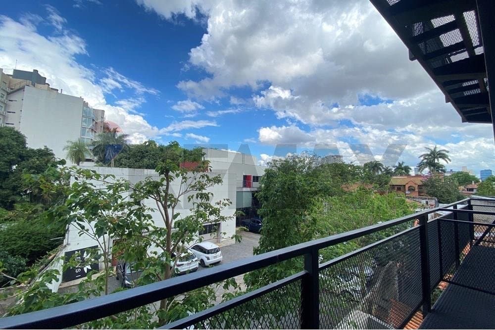 En venta departamento de 2 dormitorios en Villamorra, foto 3
