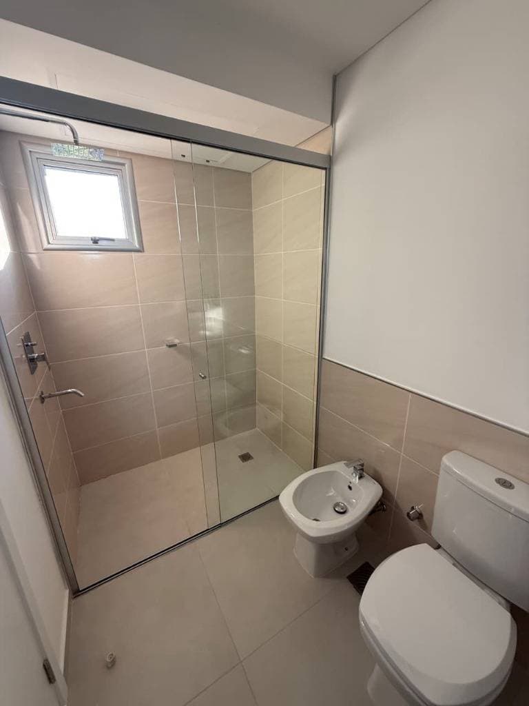 Departamento de 2 dormitorios edificio fortaleza molas lópez, foto 5