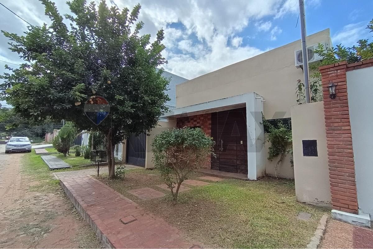 Chalet en Venta en Lambaré