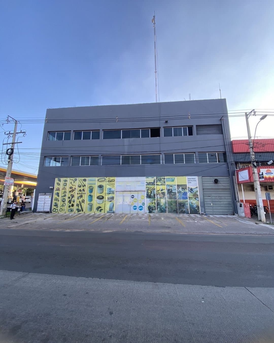Edificio Corporativo Sobre Av. Jose Felix Estigarribia — foto 2