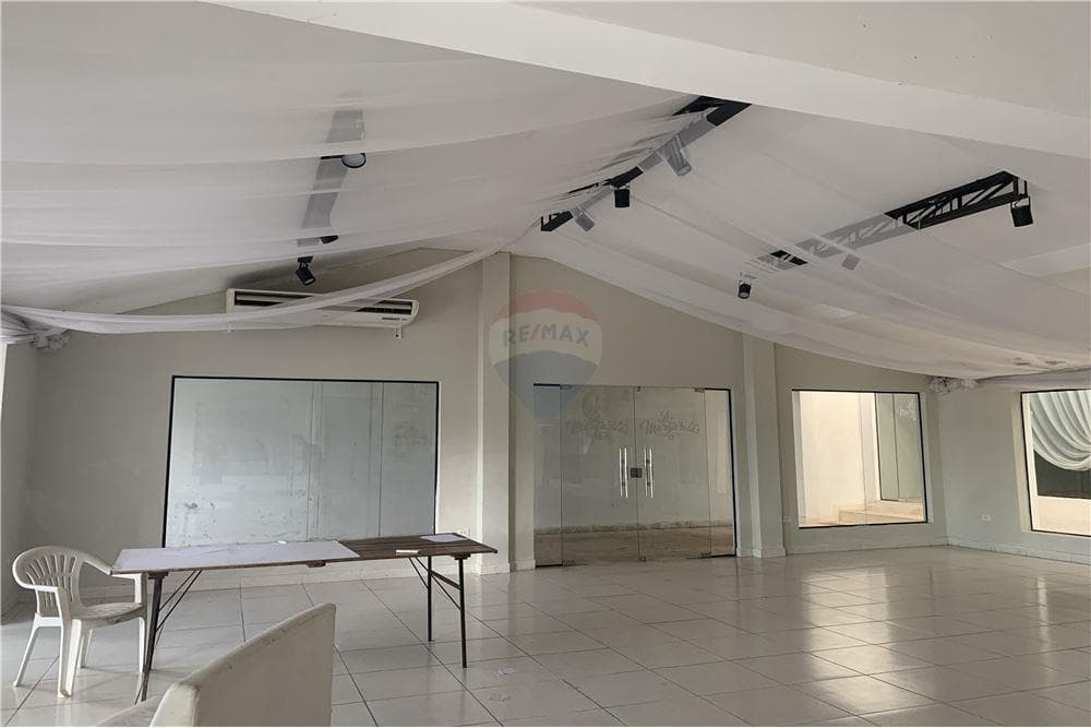 Salon comercial - alquiler Luque paraguay — foto 4