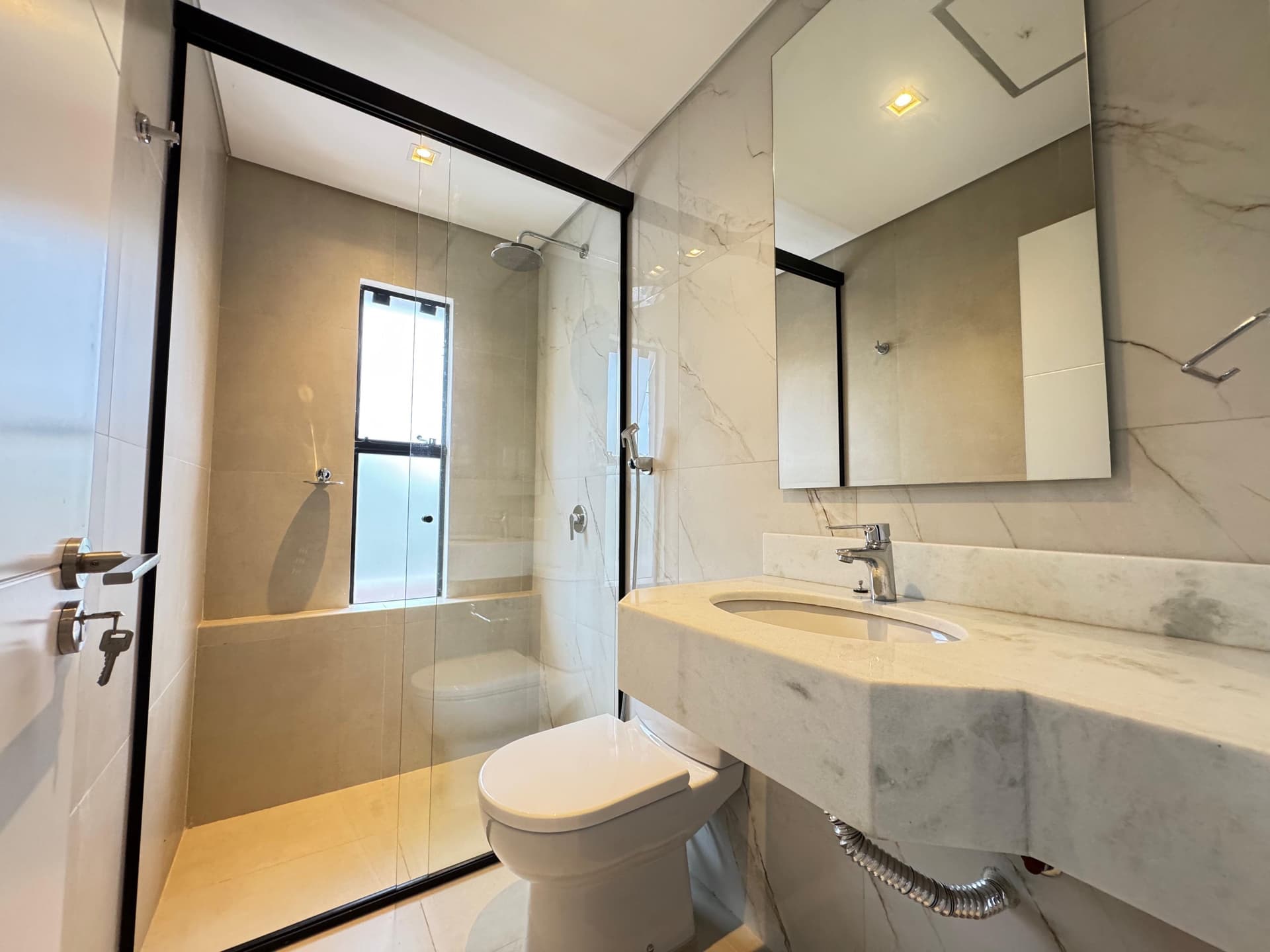 Duplex amplio en Luque, foto 3