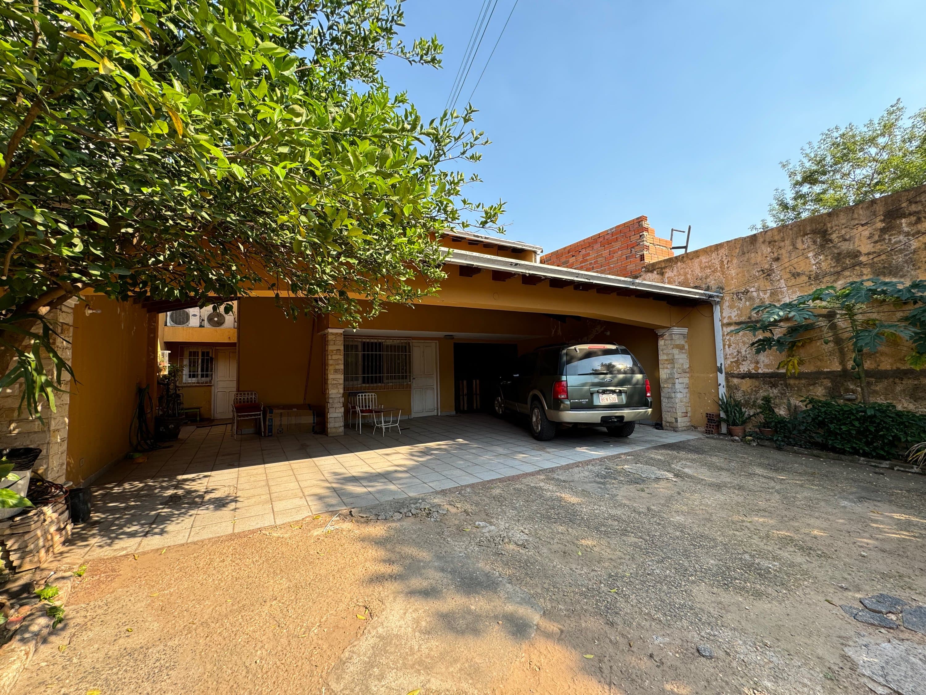 Vendo casa a demoler o reciclar en Bo. Jara cercana D Perseverancia