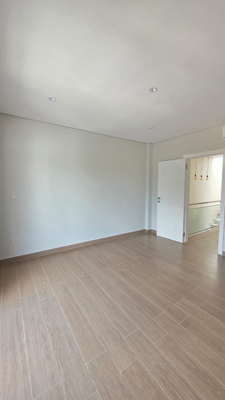 hermoso duplex a estrenar en Barrio Ycua Saty cercano a Paseo La Galeria, foto 4