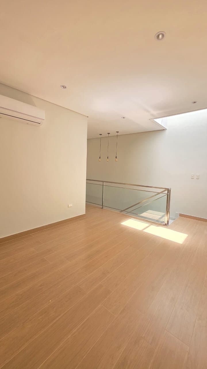 hermoso duplex a estrenar en Barrio Ycua Saty cercano a Paseo La Galeria, foto 3