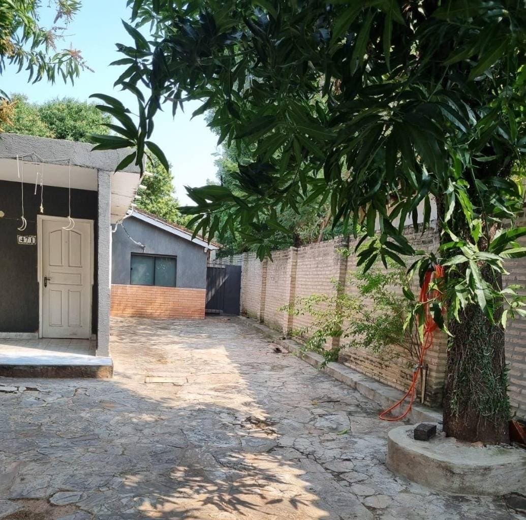 Oportunidad de inversion - terreno con construccion en barrio Mbocayaty, foto 5