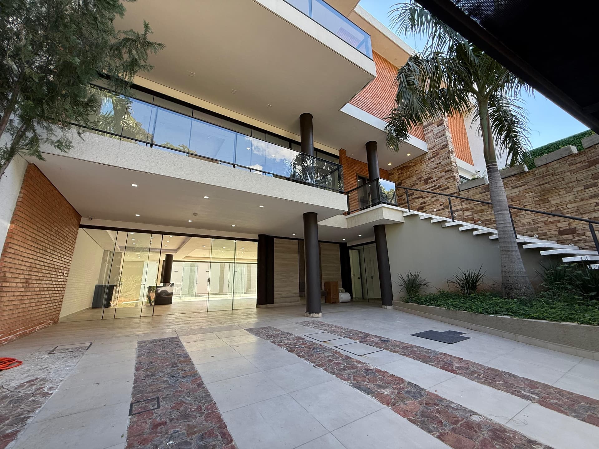 Venta/alquiler de casa en barrio santa librada