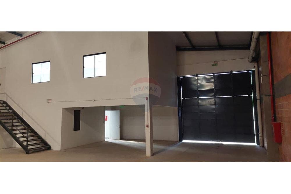 Tinglado De 650 M2 A Media Cuadra De Ruta Transchaco, Zona Asunción Golf Club — foto 5