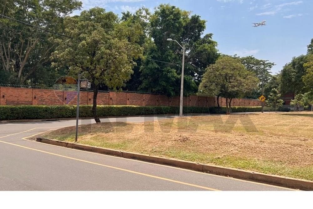 Terreno en Barrio Cerrado Arapoty MRA, foto 2