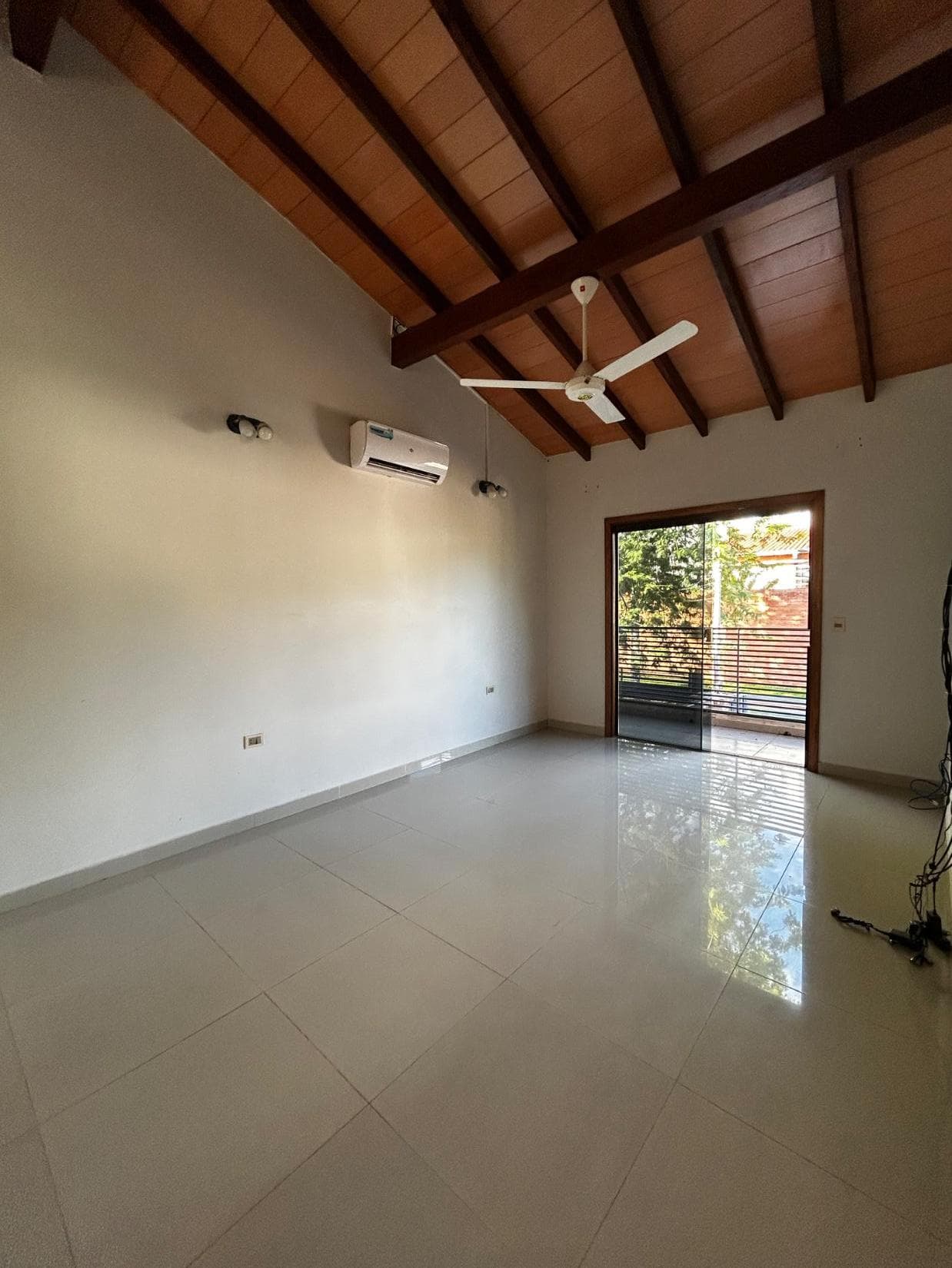 Duplex en Lambaré Mbachio II, foto 5