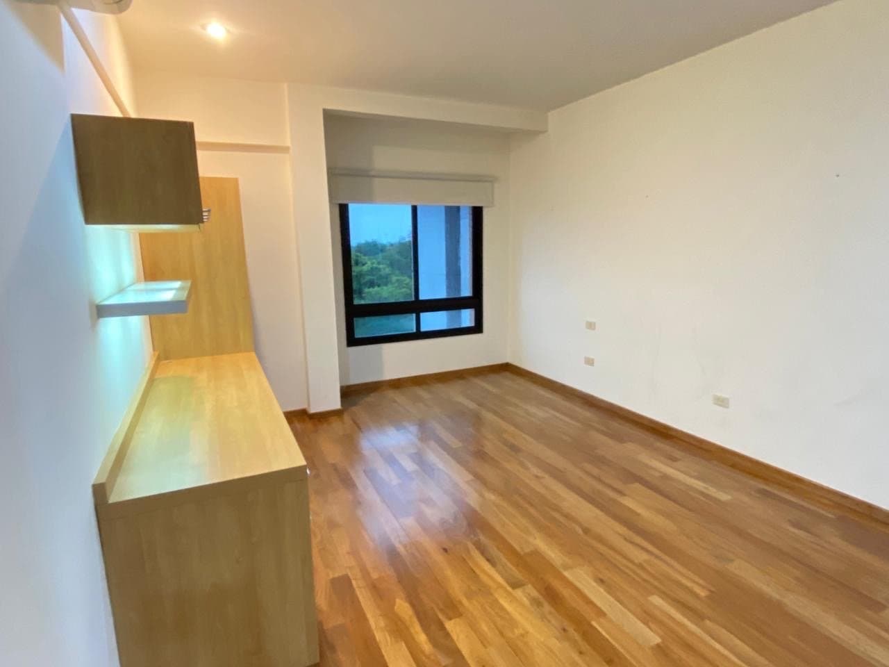 Amplio departamento de 3 habitaciones + 2 cocheras — foto 2