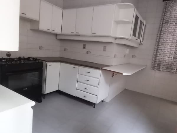 Amplia residencia en barrio Herrera, foto 5