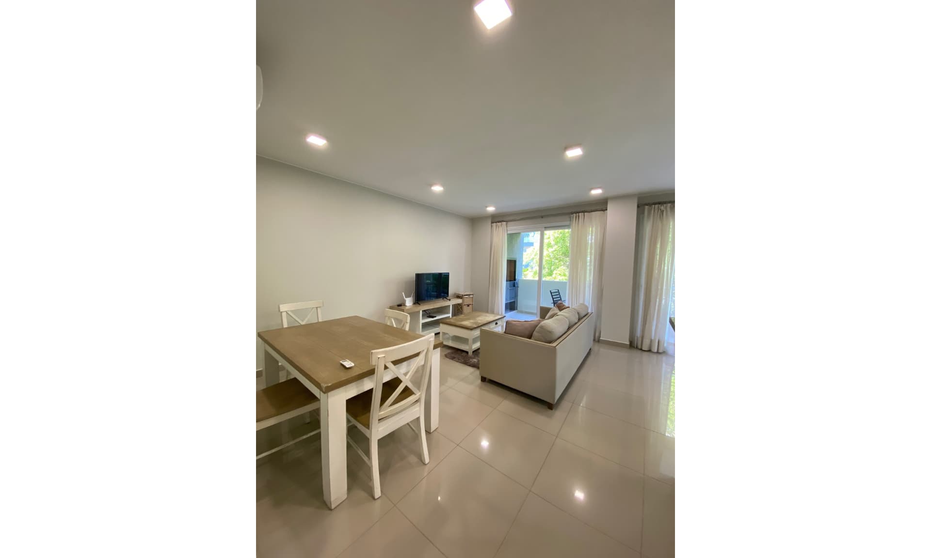 Departamento de 2 dormitorios en suite - En Alquiler, foto 1