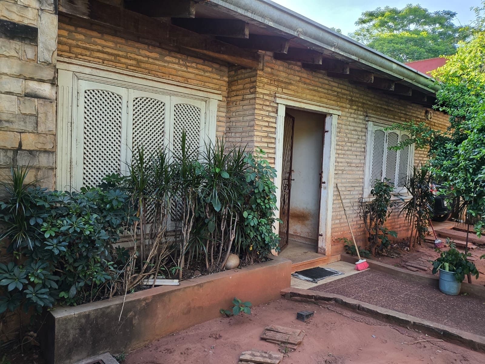 Casa en Fernando de la Mora Sur zona Nihon Gakko, foto 2