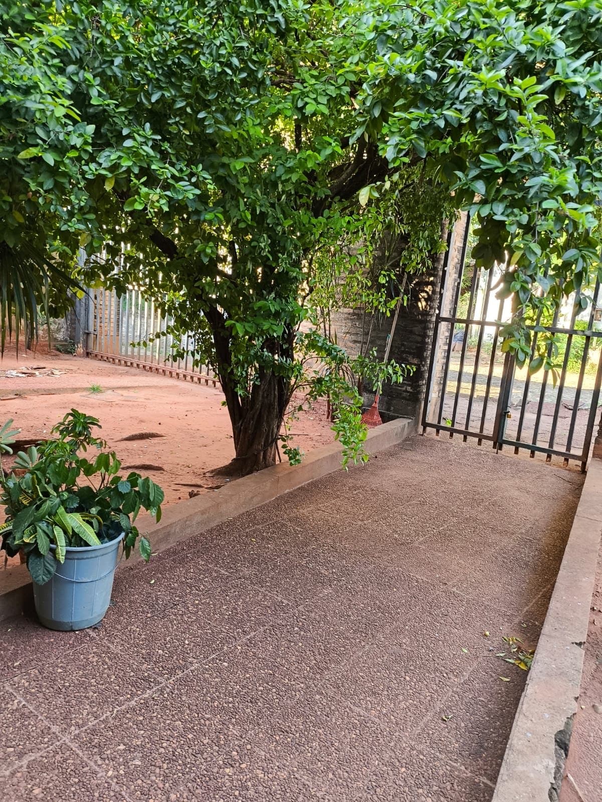 Casa en Fernando de la Mora Sur zona Nihon Gakko, foto 4