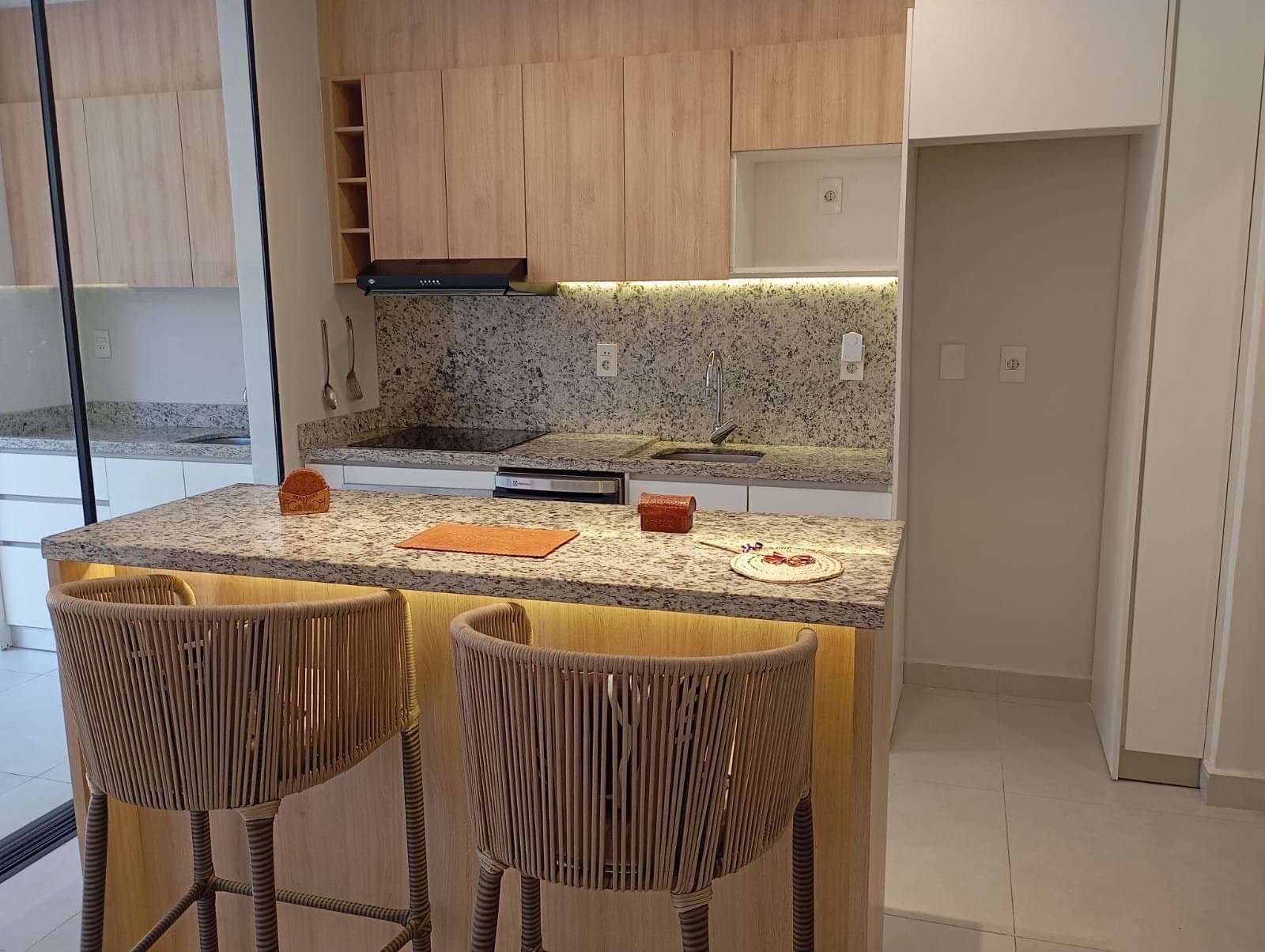 Zona villa olimpia, en alquiler, duplex de 3 dormitorios en condominio