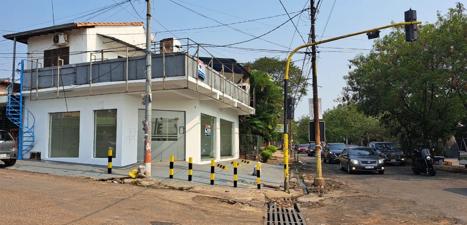 salon comercial en Fernando de la Mora Zona Norte, foto 3