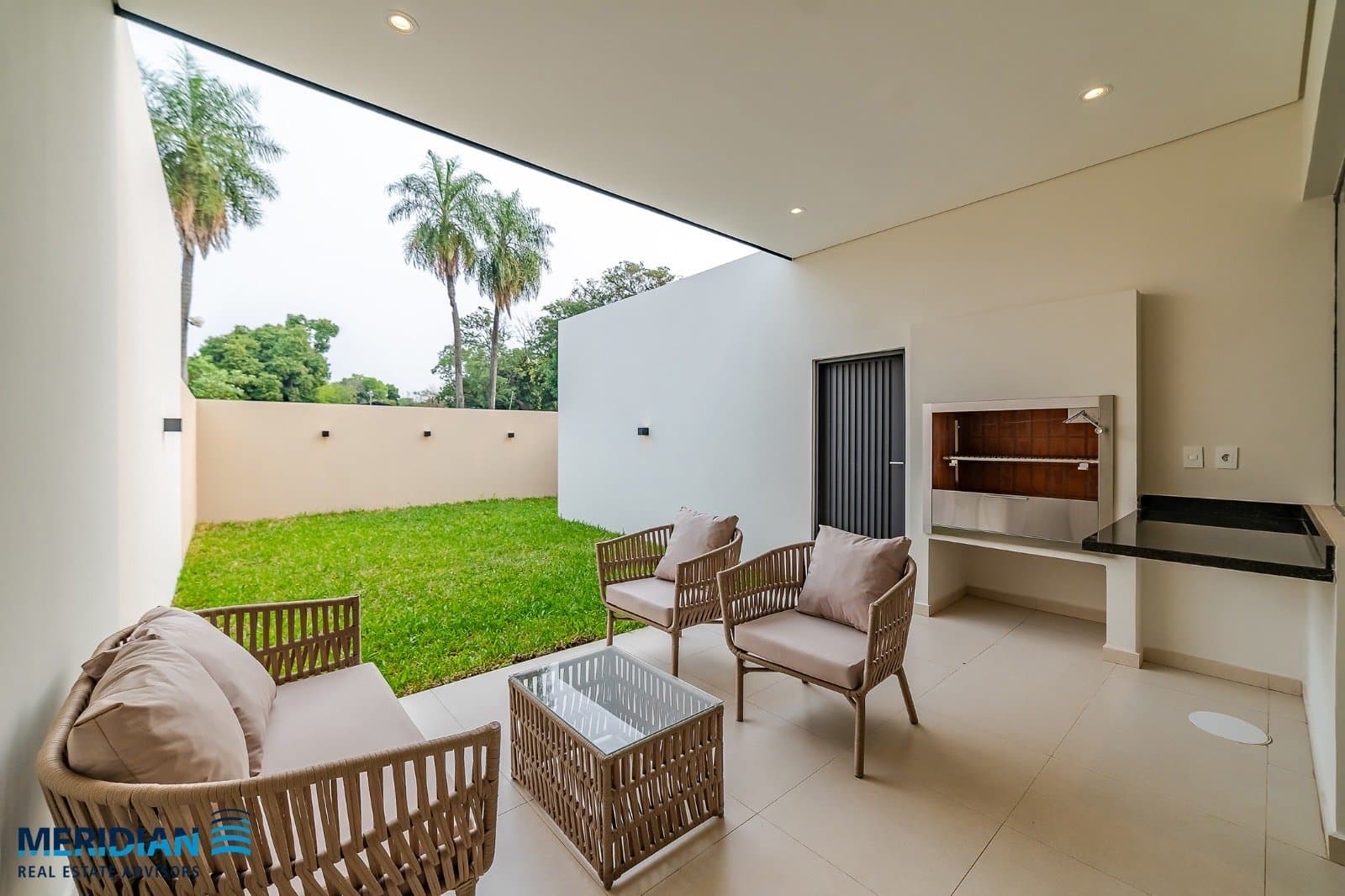 Duplex en condominio en venta zona Aeropuerto, foto 2