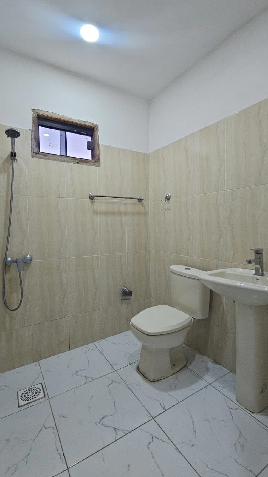 dúplex zona campus UCA — foto 4