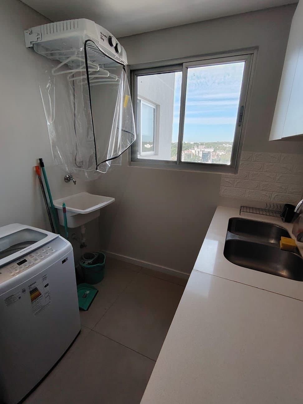 Barrio Jara en alquiler departamento amoblado de 2 dormitorios — foto 2