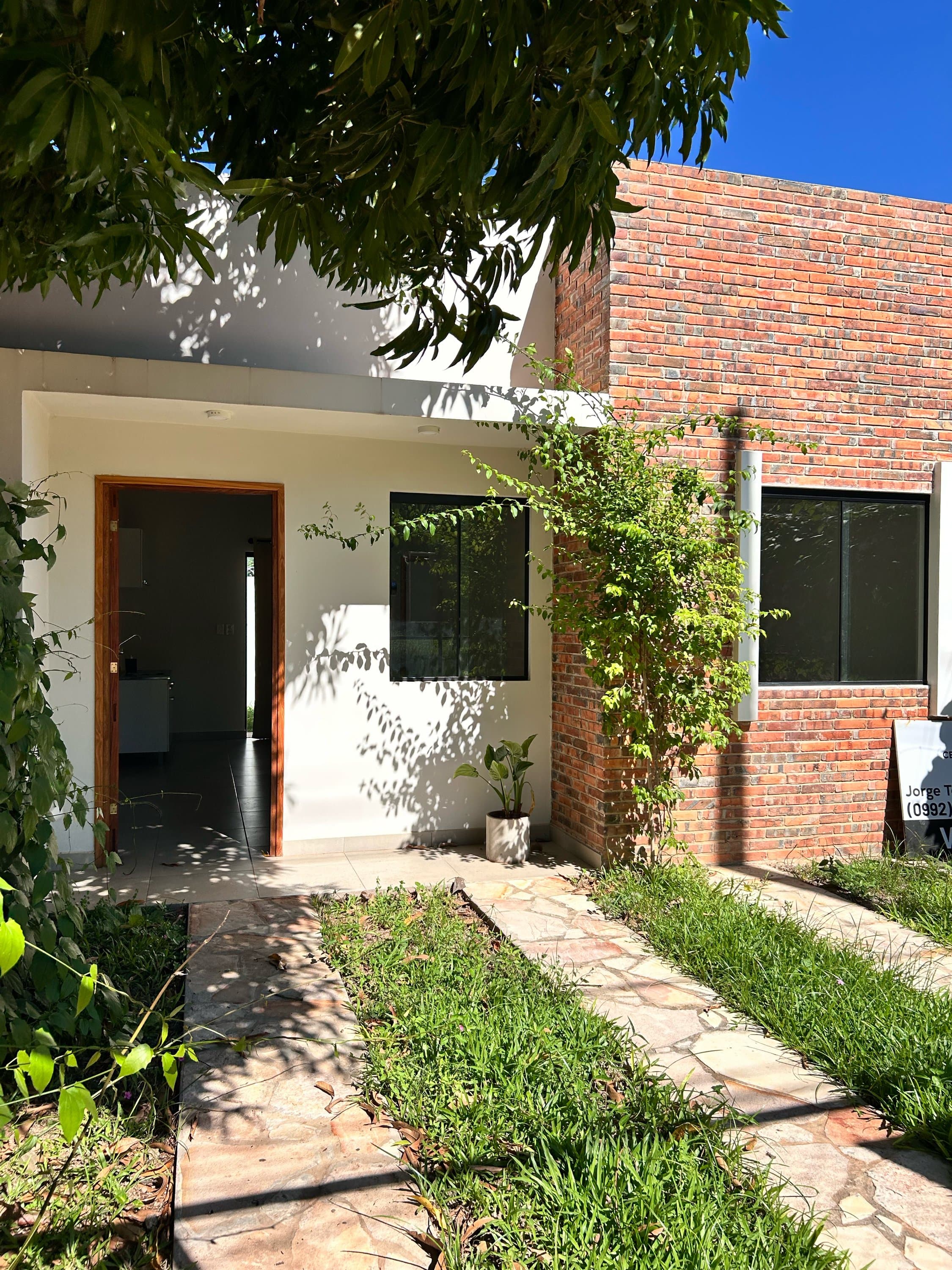 Casa a estrenar en Luque - Cañada Garay, foto 2