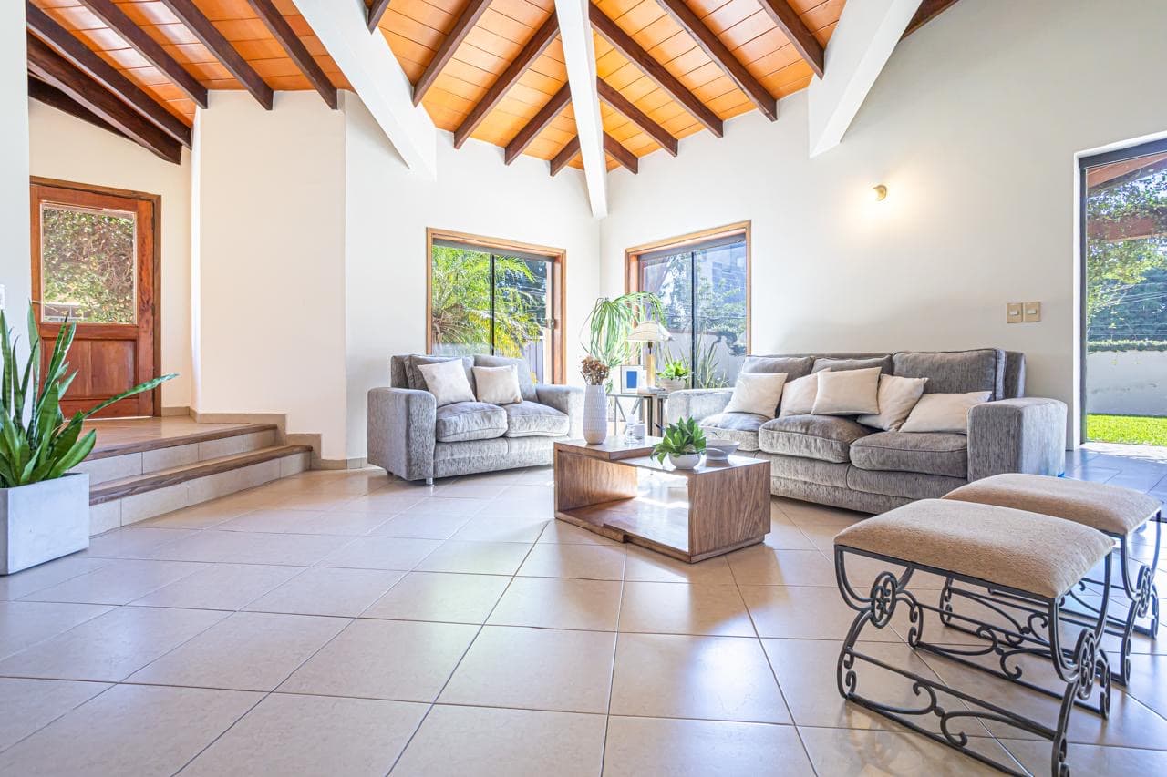 La casa ideal para una familia- zona residencial lambare, foto 5
