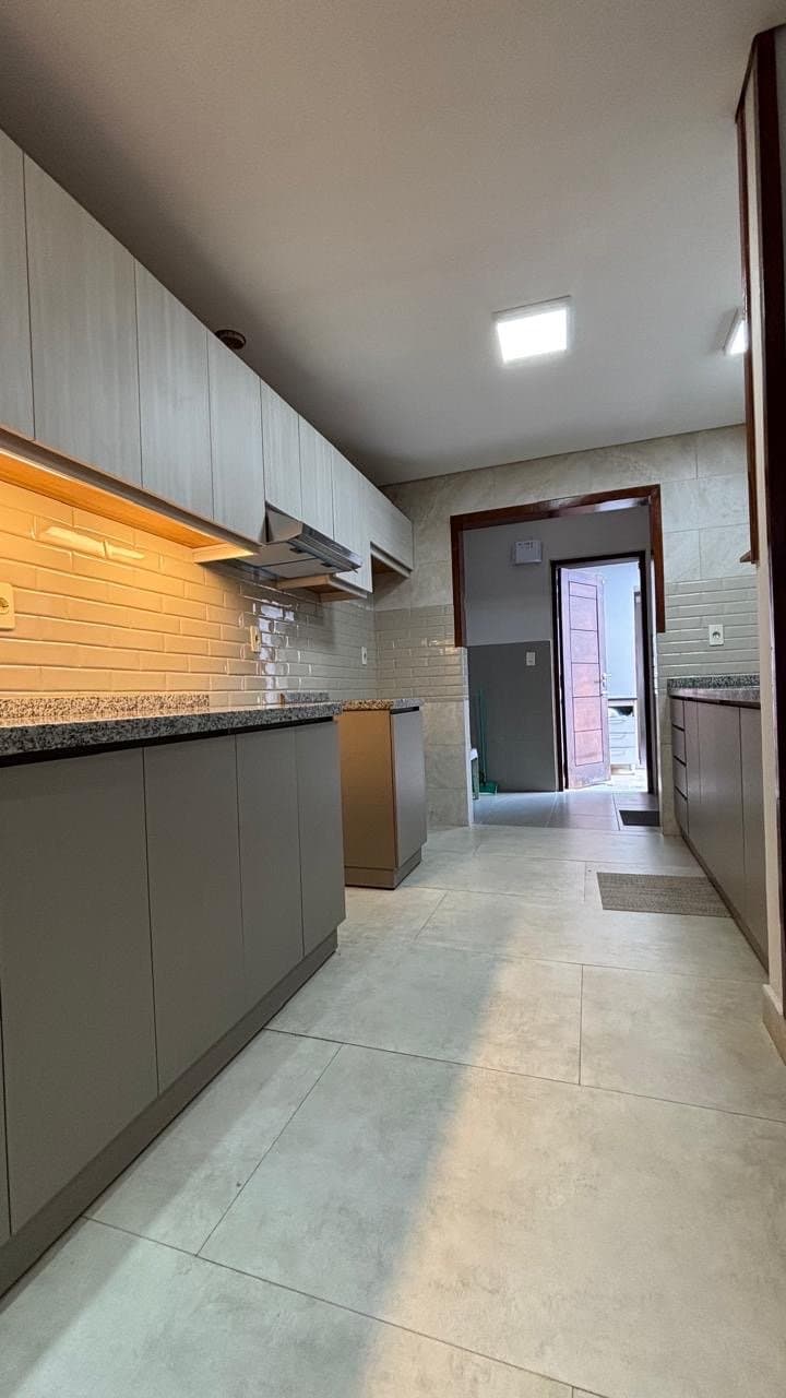 Amplia casa en alquiler en barrio Jara — foto 4