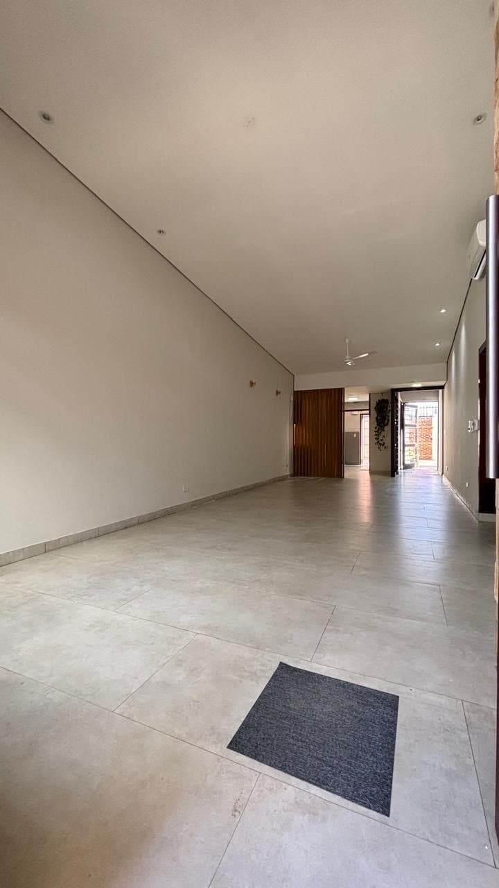 Amplia casa en alquiler en barrio Jara — foto 3