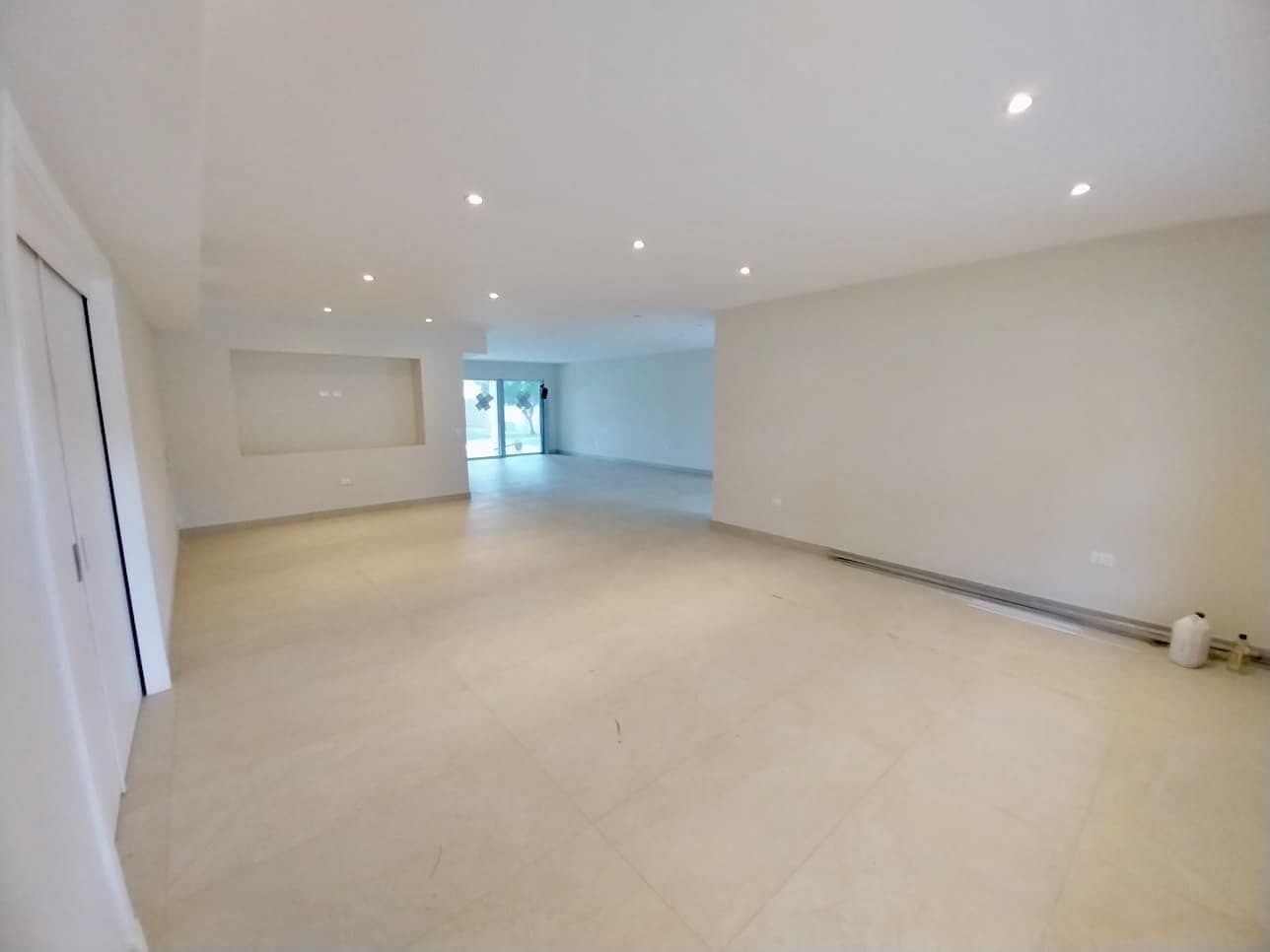 residencia a estrenar de 4 dormitorios en suite zona Mariscal Estigarribia — foto 5