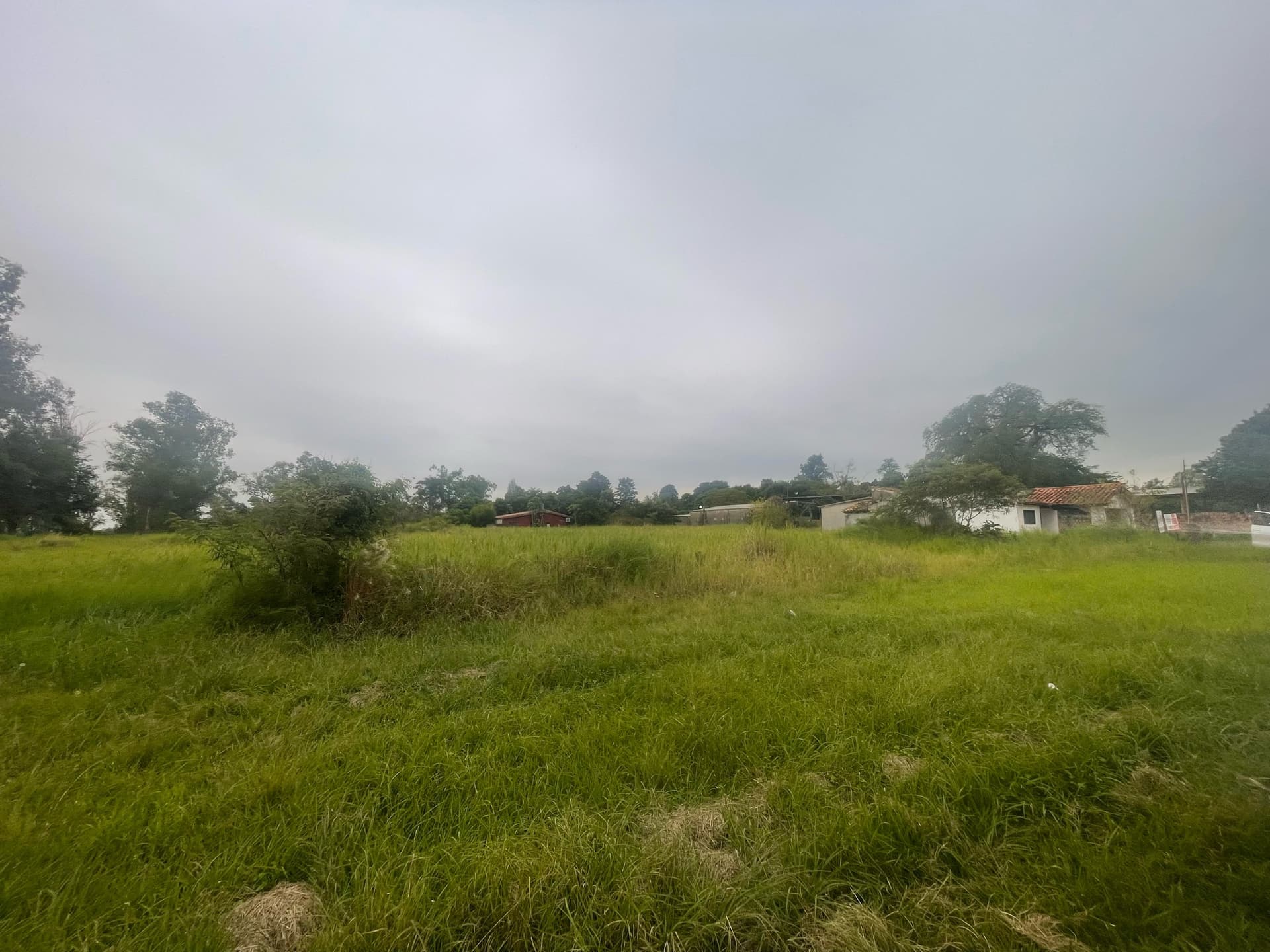 Hermoso lote en venta de 2700 m2 sobre ruta 2, especial para empresa, fabrica o inversionista, foto 2