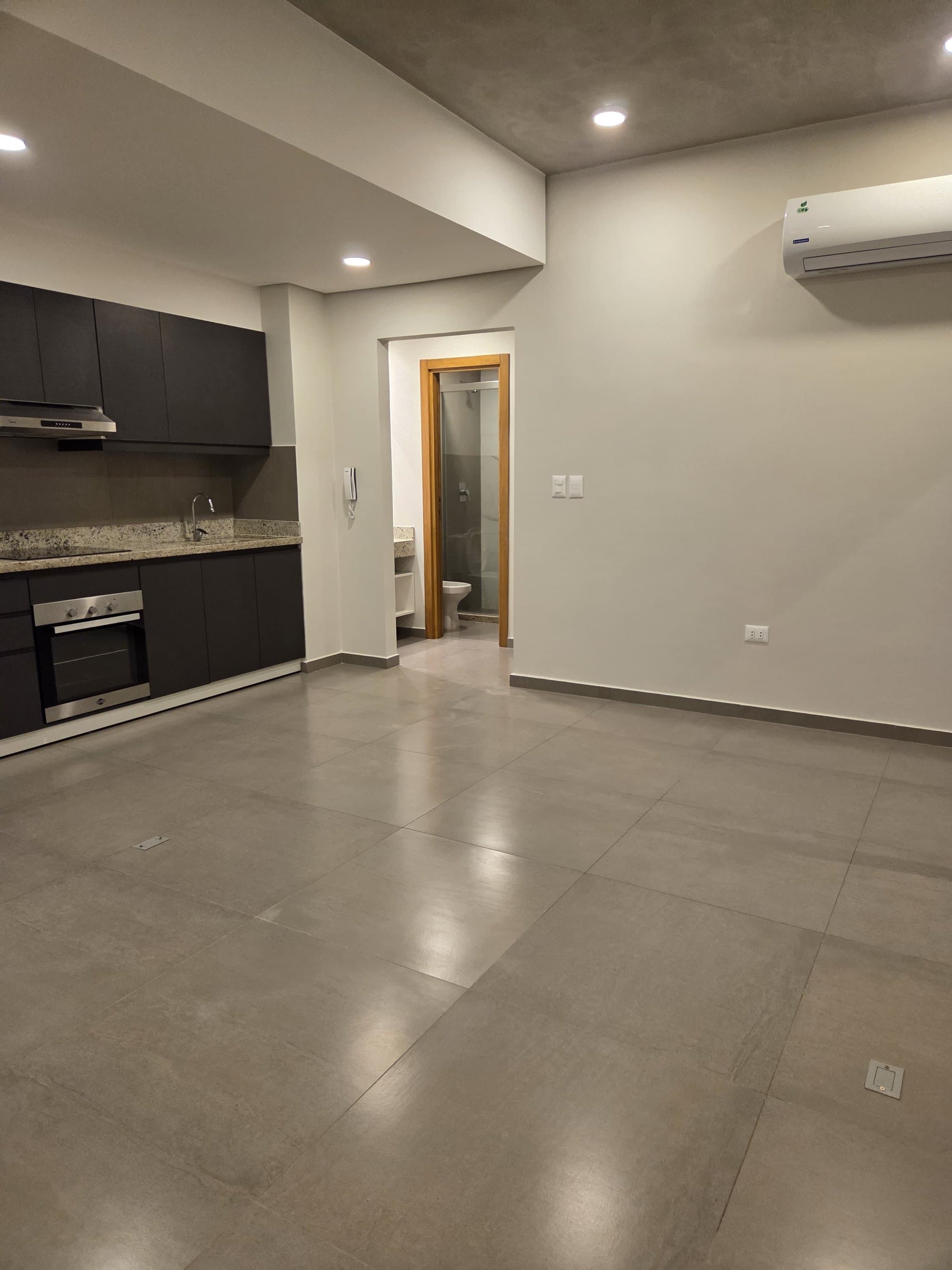Departamento de 1 dormitorio en alquiler – Fernando de la Mora — foto 3