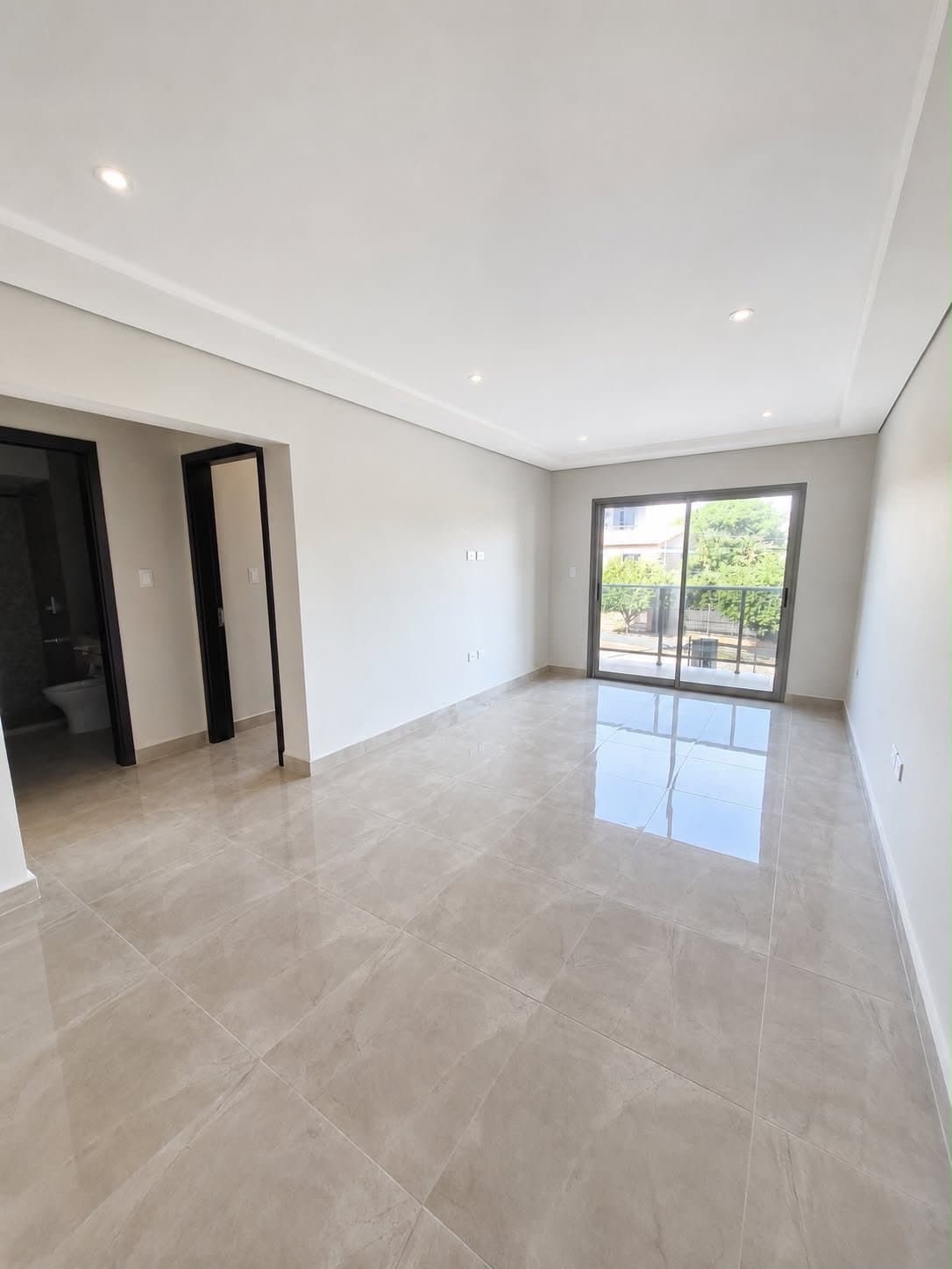 Depto de 2 dorm & 2 baños - zona conmebol(Luque), foto 2