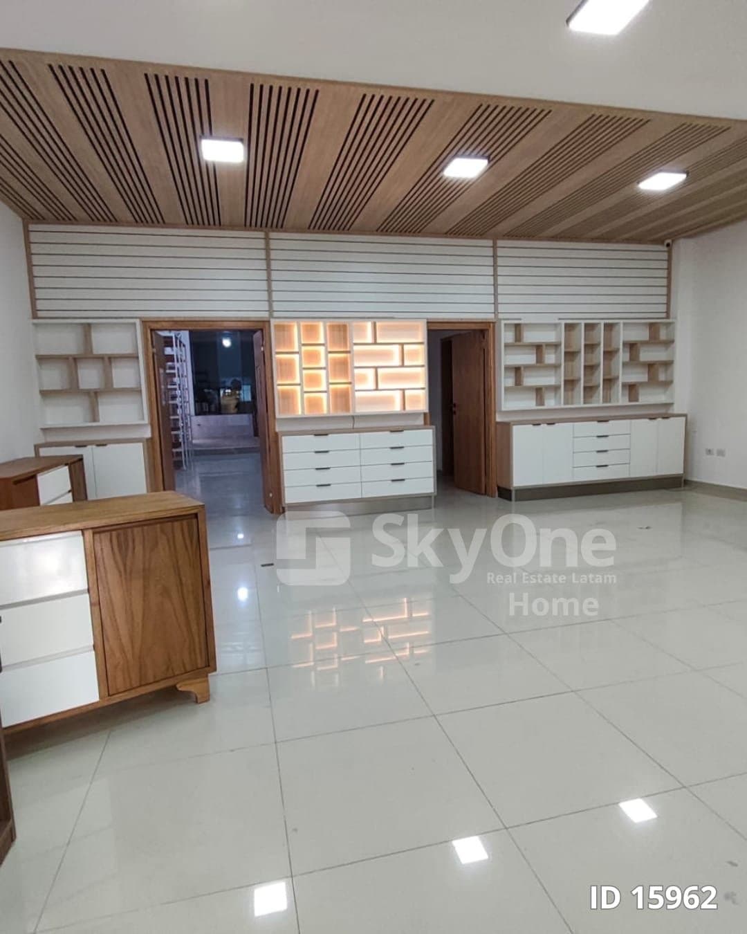 Salon Comercial 129m2 Avda Artigas — foto 2
