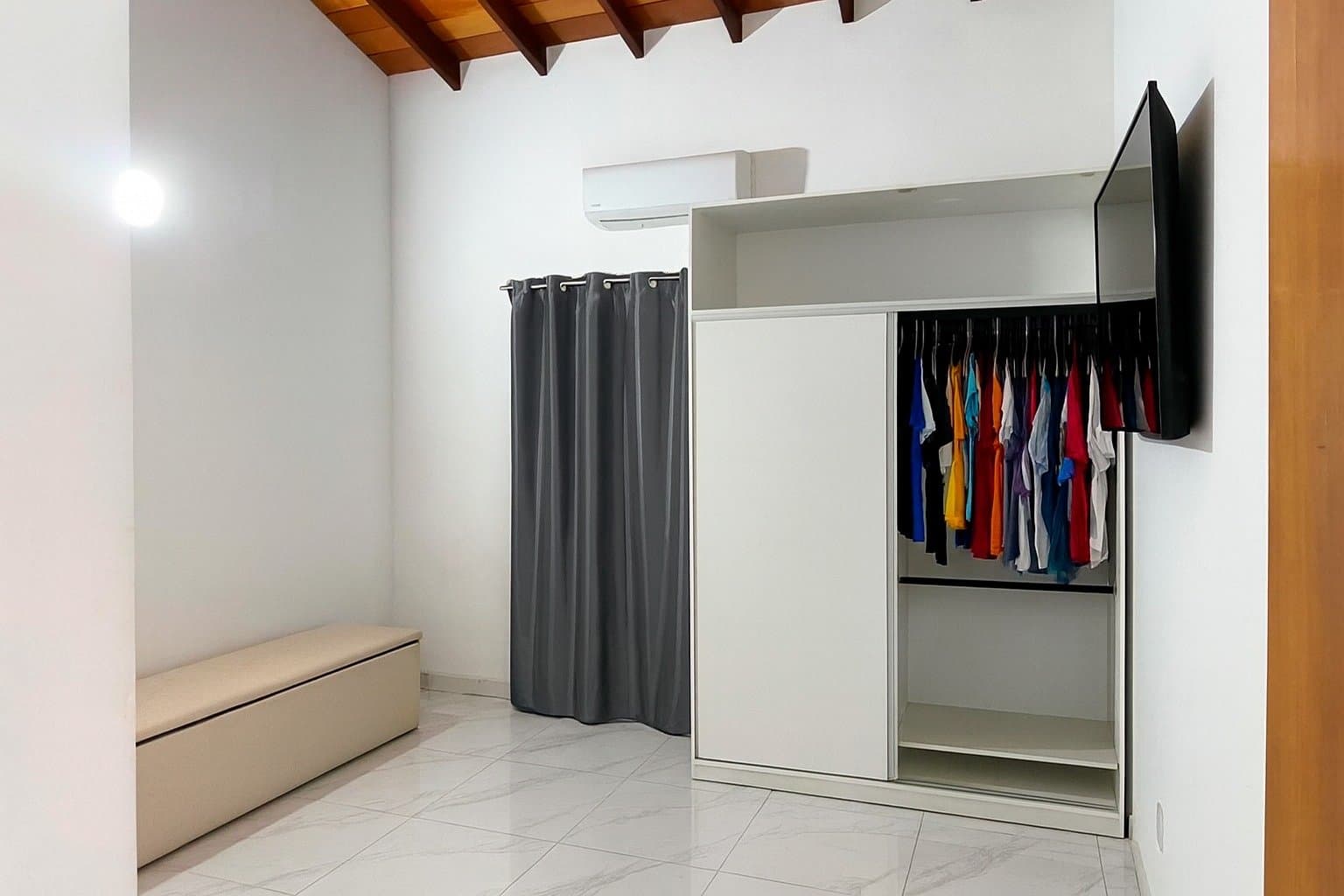 En venta hermosa casa en Barrio Los Laureles, foto 3