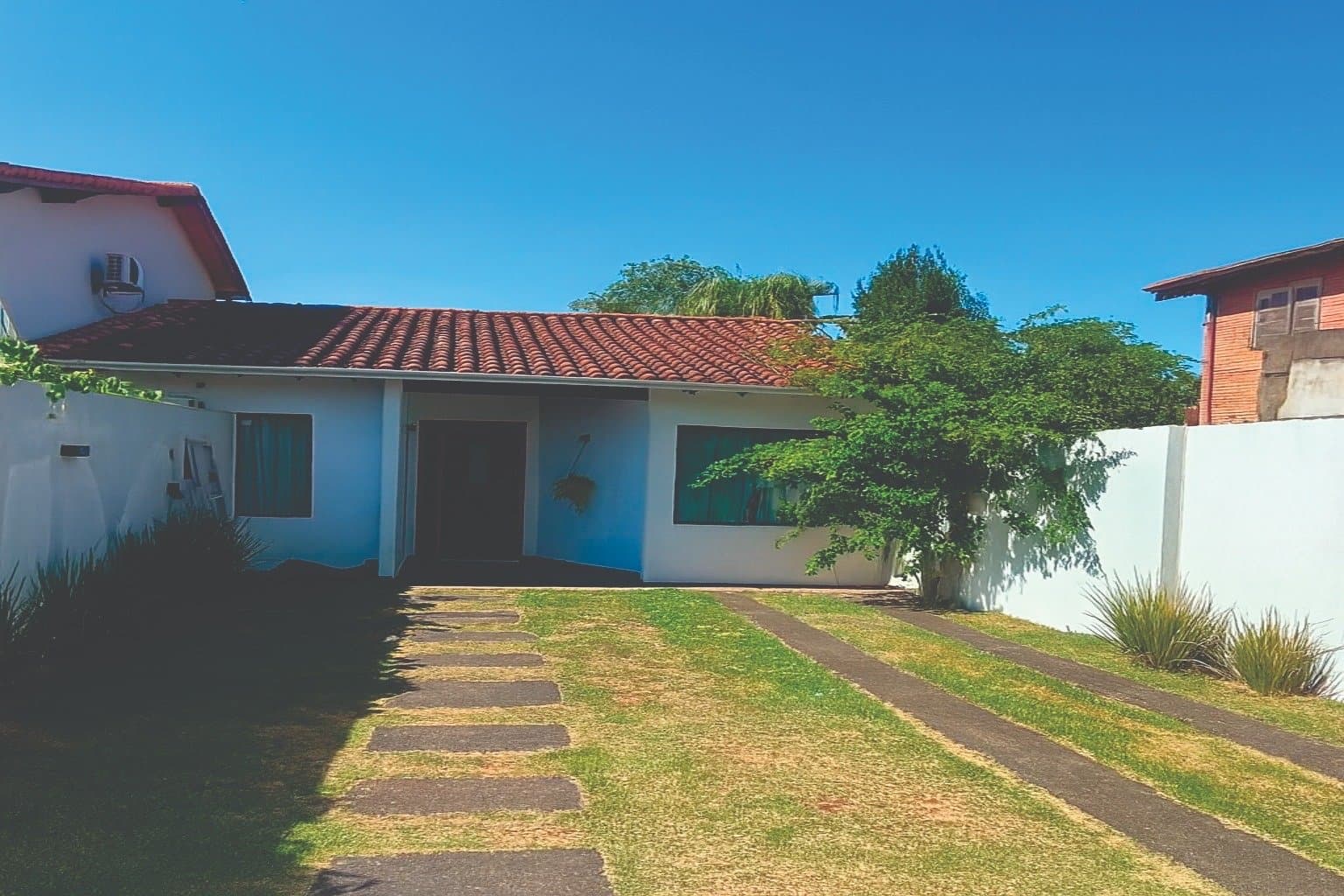 En venta hermosa casa en Barrio Los Laureles, foto 2