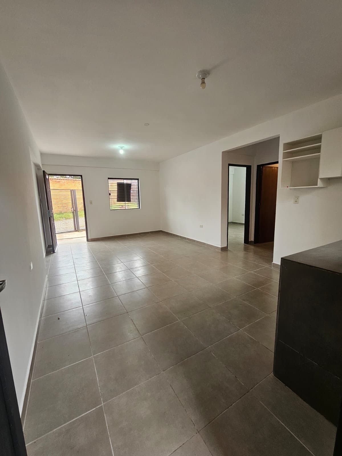 Depto de 2 dormitorios zona Paseo Parque de Villa Elisa — foto 2