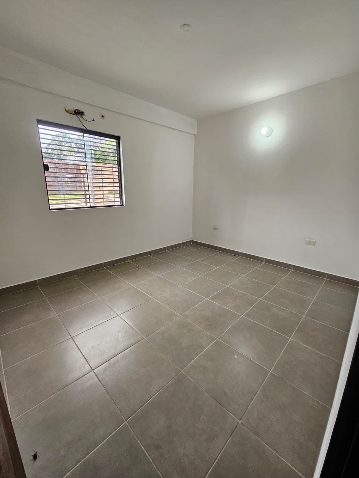 Depto de 2 dormitorios zona Paseo Parque de Villa Elisa — foto 4