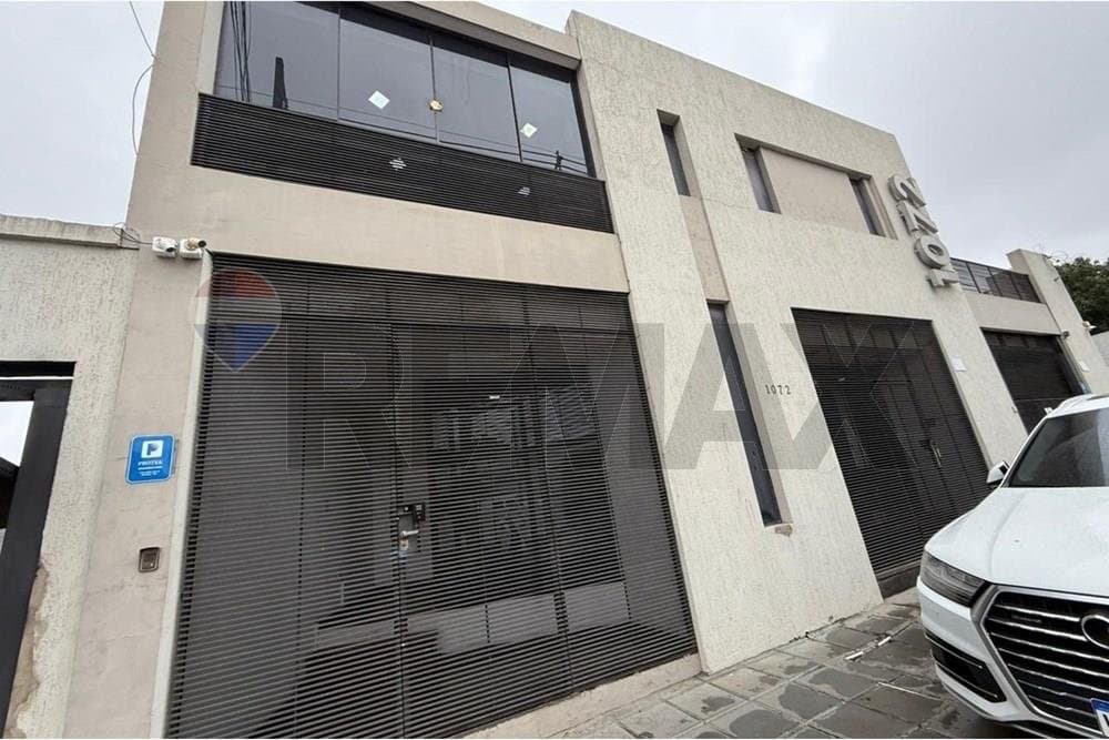 Alquiler de oficina/clinica semi amoblada - San Vicente, Asunción, Paraguay